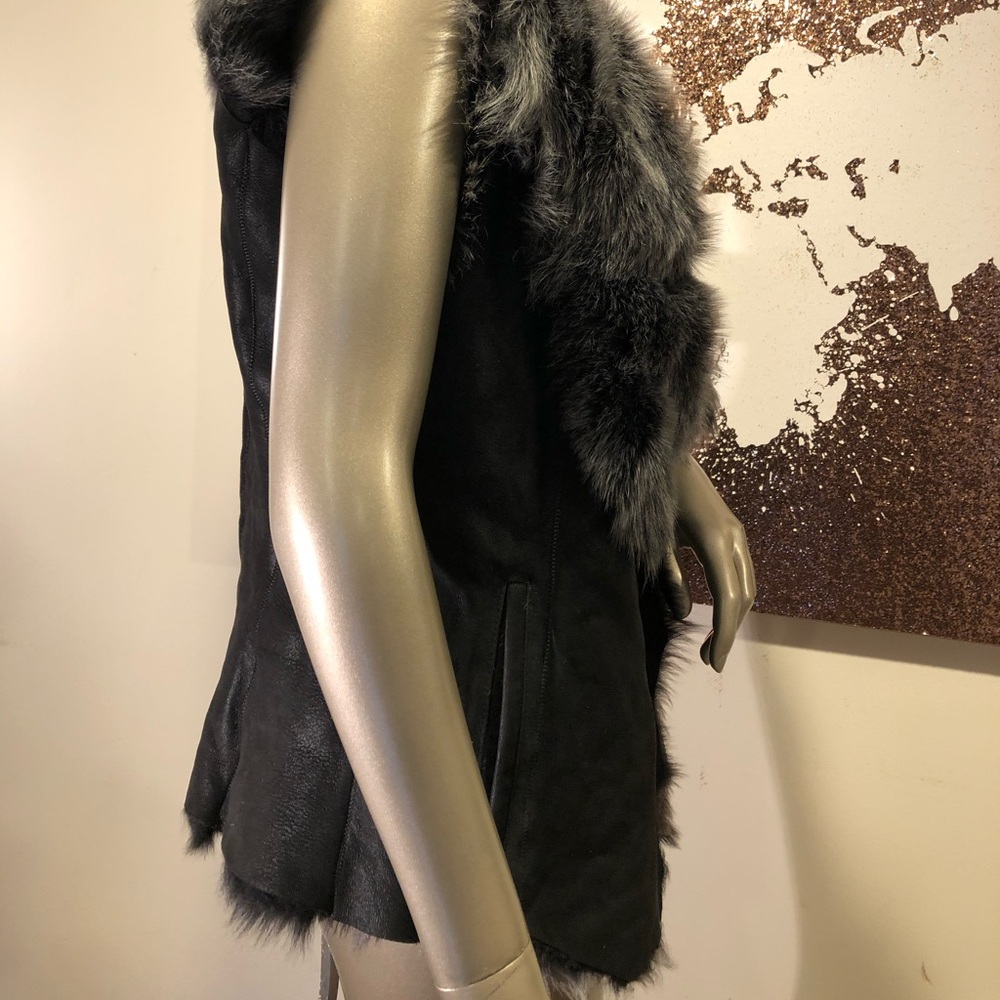 TOSCANA SHEARLING VEST *NEW* Like UGG SIZE S/M - Picture 7 of 12
